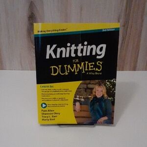 Knitting for Dummies Book